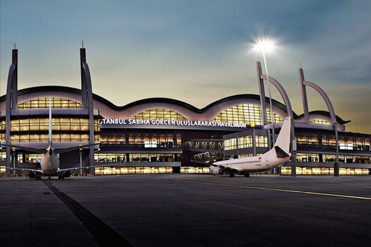 Skytrax, 10 Bandara Terbaik Dunia 2026, Changi di Singapura Masih Juara, 1. Bandara Changi Singapura, 2. Bandara Internasional Incheon, Korea Selatan, 4. Bandara Internasional Hong Kong, 5. Bandara Narita Tokyo, Jepang, 6. Bandara Paris Charles de Gaulle, Perancis, 7. Bandara Roma Fiumicino, Italia, 8. Bandara Istanbul, Turkiye, 9. Bandara Munich, Jerman, 10. Bandara Internasional Vancouver, Kanada