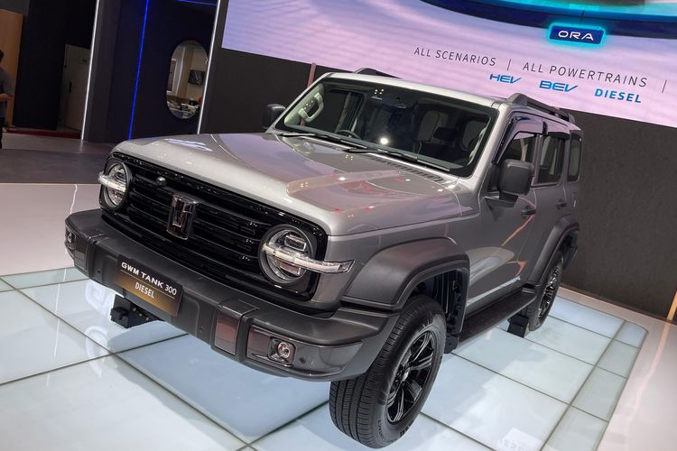 Fitur SUV diesel terbaru, SUV diesel di GIIAS, Perbandingan Fitur SUV diesel, Perbandingan Fitur SUV Diesel Terbaru di GIIAS 2025, 1. Toyota Fortuner, 2. Mitsubishi Pajero Sport, 3. Isuzu MU-X, 4. Tank 300 Diesel (GWM)