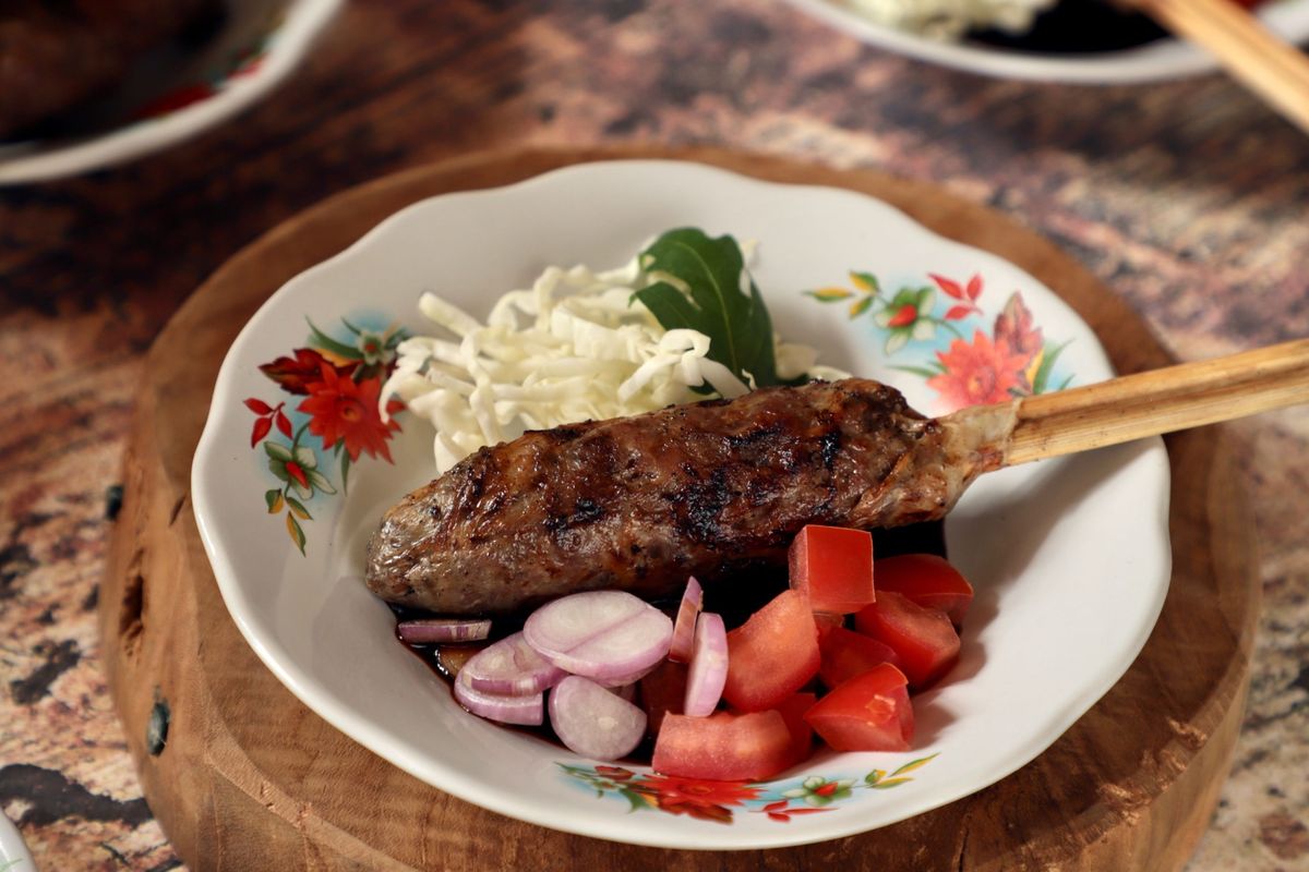 Indonesia, 20 Kuliner Indonesia yang Mendunia Versi TasteAtlas 2026, 1. Sate kambing, 2. Soto betawi, 3. Siomay, 4. Batagor, 5. Pisang goreng, 6. Nasi goreng ayam, 7. Bubur ayam, 8. Perkedel, 9. Ayam goreng, 10. Klepon, 11. Pempek, 12. Rawon, 13. Nasi Uduk, 14. Tempeh mendoan, 15. Pecel, 16. Bebek goreng, 17. Ikan bakar, 18. Sambal terasi, 19. Ayam penyet, 20. Odading