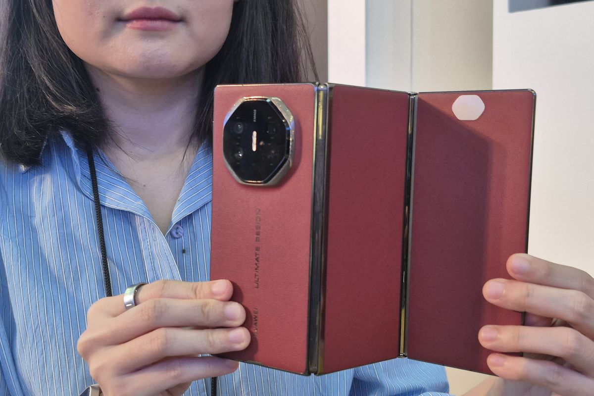 Huawei, Mate XT Ultimate, HP Layar Lipat Tiga Huawei Mate XT Ultimate Rilis di Indonesia, Ini Harganya