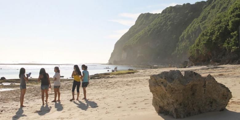 pantai di Bali, Bali, ramah anak, 5 Pantai Ramah Anak di Bali, Ombaknya Tenang, Cocok untuk Liburan Keluarga, 1. Pantai Mengiat, Nusa Dua, 2. Pantai Geger, Nusa Dua, 3. Pantai Tanjung Benoa, 4. Pantai Sawangan, Nusa Dua, 5. Pantai Melasti Ungasan
