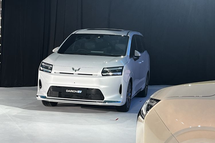 mobil listrik, Wuling, BYD M6, mobil baru, MPV listrik, Wuling Darion EV, Komparasi Wuling Darion EV Vs BYD M6, Siapa Unggul?, Desain dan Dimensi, Interior, Performa ,  Wuling Cortez Darion EVKesimpulan