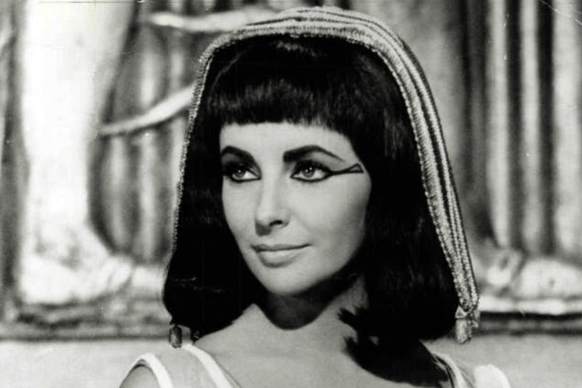 vintage, Elizabeth Taylor, Taylor Swift, Gaya Ikonik Elizabeth Taylor Hidup Lagi di Video Musik Taylor Swift, Konsep video tanpa kehadiran Taylor Swift, Gaya visual vintage dari film hingga arsip paparazzi, Perhiasan ikonik jadi elemen visual yang kuat, Cara Swift mengisahkan kehidupan dan tekanan popularitas, Lebih dari video musik, Dirilis eksklusif dan tidak langsung ke YouTube