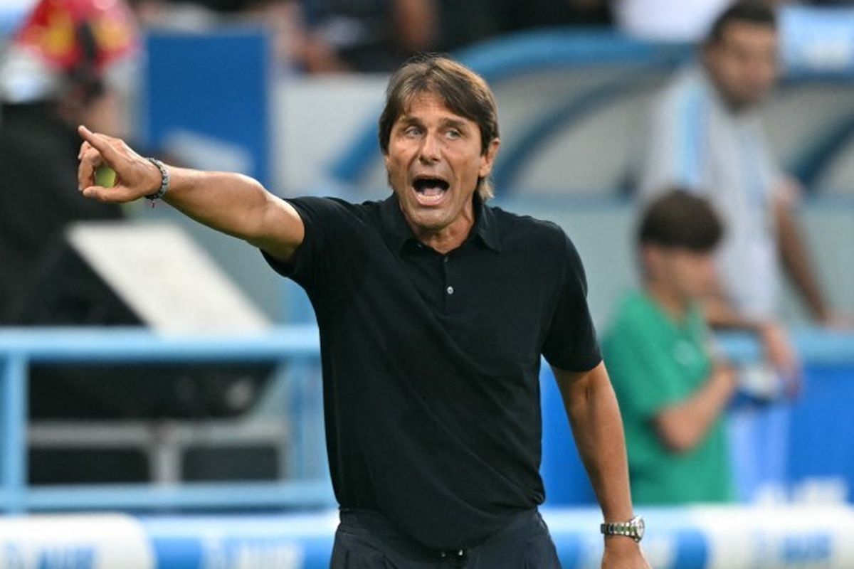 Antonio Conte, napoli, liga italia, Fiorentina vs Napoli, Napoli Vs Fiorentina, Kala Antonio Conte Capai Rekor Baru di Serie A