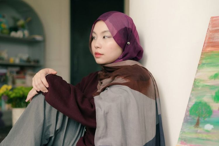rekomendasi pashmina motif, pashmina motif, pashmina motif brand lokal, rekomendasi pashmina brand lokal, rekomendasi pashmina motif brand lokal, 5 Rekomendasi Hijab Pashmina Motif Brand Lokal, dari Floral hingga Watercolor, 1. Seradia (@seradia.id), 2. Its Friday (@itsfridaydaily), 3. Parte (@parte.co), 4. Leu (@leu__official), 5. Pelangi Asmara (@pelangiasmara.id)