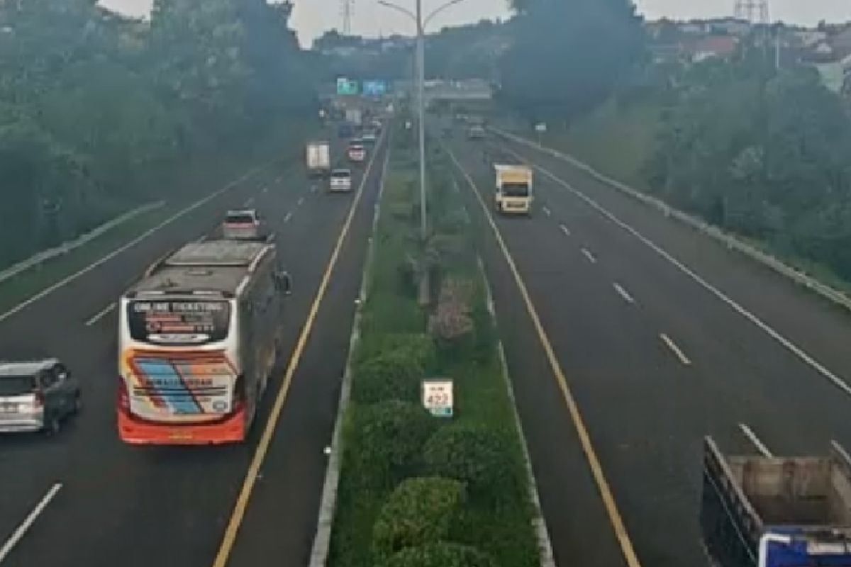 Tol Trans Jawa, Update Lalu Lintas di Tol Trans Jawa Jelang Malam Pergantian Tahun