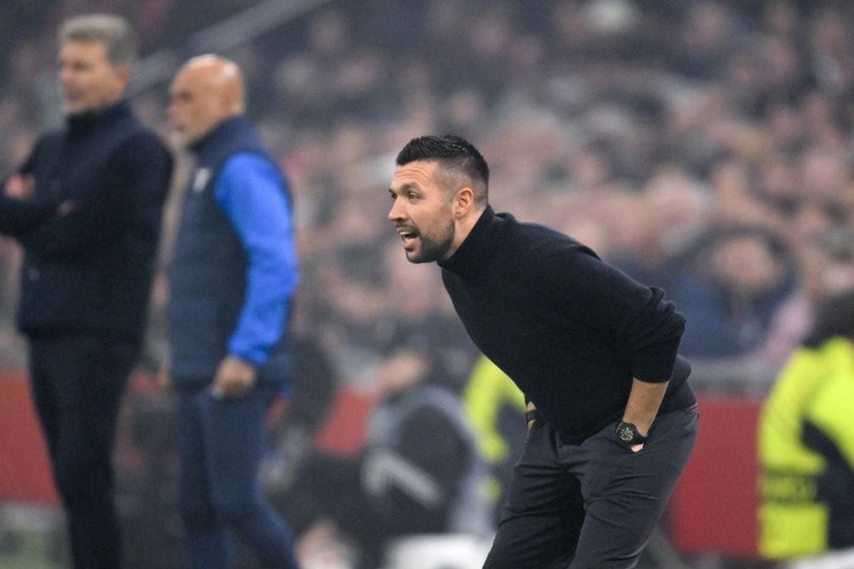 Ajax, Eredivisie, Francesco Farioli, FC Twente, Ajax vs FC Twente, Pelatih Ajax Mundur Usai Disalip PSV di Jalur Juara Eredivisie