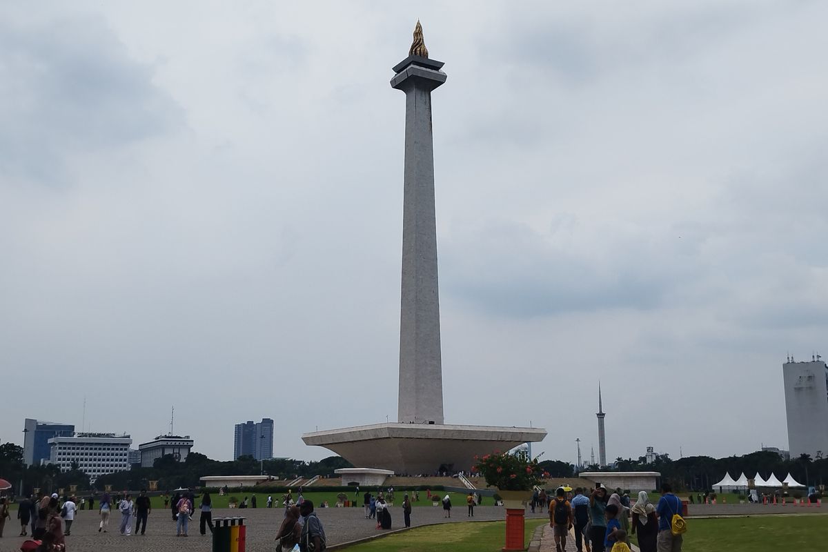 Polri, Monas, Jakarta, HUT Bhayangkara, HUT Bhayangkara ke 79, Peringatan HUT Bhayangkara, Peringatan HUT ke-79 Bhayangkara di Monas, Ini Acaranya dan Pengalihan Lalu Lintas, Presiden Prabowo Pimpin Upacara Puncak HUT Bhayangkara, Parade dan Teknologi Canggih Tampilkan Wajah Modern Polri, SIM dan Samsat Keliling Tersedia di Sekitar Monas, Pesta Rakyat dan Konser Musik Meriahkan Malam Puncak, Pengalihan Lalu Lintas di Sekitar Monas