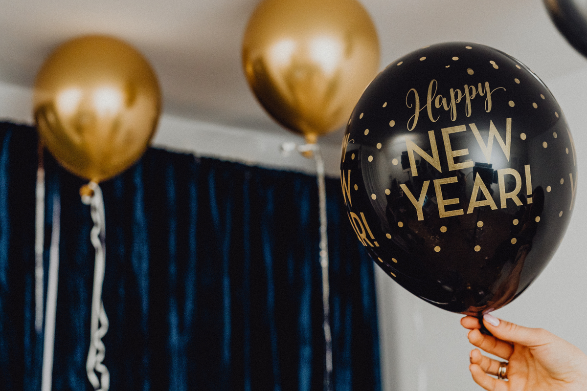Tahun Baru 2026, Siap Bagikan! 50 Ucapan Tahun Baru 2026 Kristiani untuk Dikirim ke Grup WhatsApp, Ucapan Harapan dan Penyertaan Tuhan, Ucapan Sukacita dan Kedamaian, Ucapan Motivasi dan Kekuatan Iman, Ucapan Singkat untuk Kerabat dan Sahabat, Ucapan Refleksi dan Harapan Baru