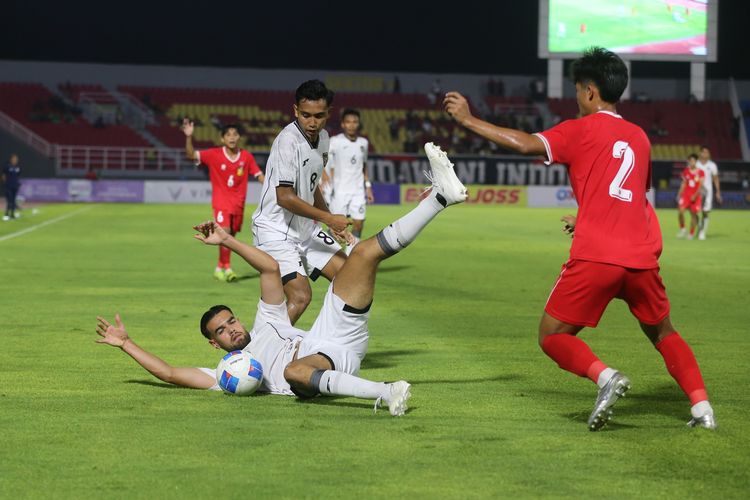 Timnas U23 Indonesia, Timnas U23 Indonesia Vs Laos, Gerald Vanenburg, kualifikasi piala asia u23 2026, Gerald Vanenburg Bicara Soal Penyelesaian Akhir Timnas U23 Indonesia