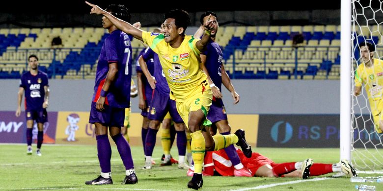 Super League, Persik, Persebaya Surabaya, Persik Vs Persebaya, Eduardo Perez, Liga Indonesia, eduardo perez, Persik Kediri, Persik vs Persebaya, Persebaya, Eduardo Perez Kritik Sensitivitas VAR di Laga Persik Vs Persebaya