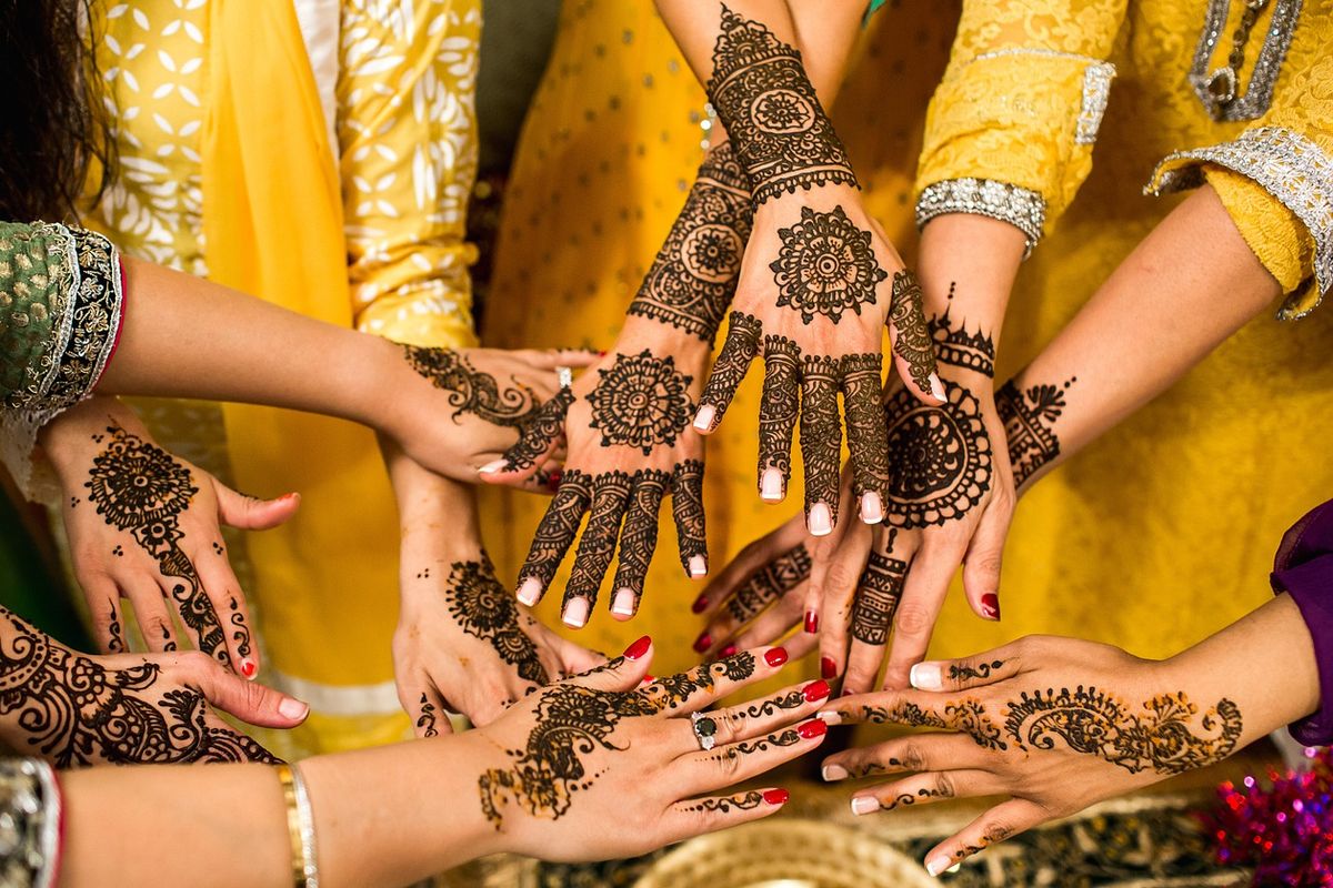 Paes, Karaton Surakarta, Keraton Solo, Gusti Moeng, Bolehkah Henna Dipakai Bersama Paes Pengantin Jawa? Ini Penjelasan Pihak Keraton Solo