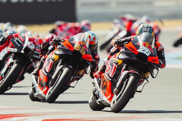 pebalap tes, MotoGP, wildcard, Dani Pedrosa, Andrea Dovizioso, Pol Espargaro, MotoGP Hapus Jatah Wildcard Mulai 2027