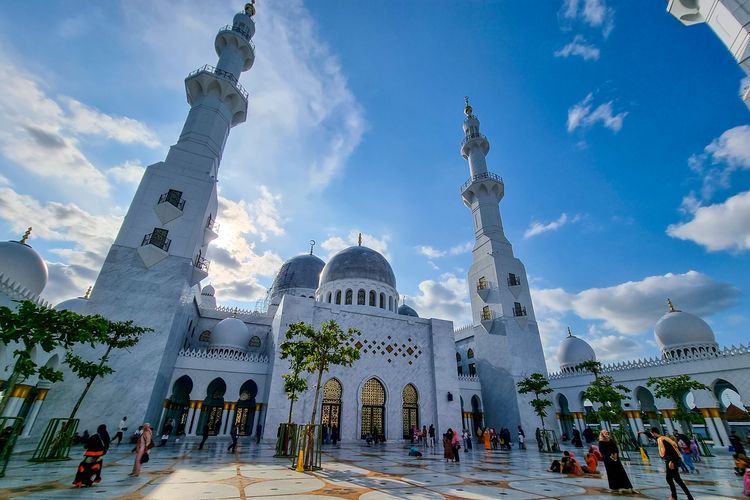 wisata halal, wisata ramah muslim, muslim friendly, wisata ramah muslim indonesia, Indonesia Targetkan Jadi Pemimpin Pariwisata Ramah Muslim Dunia, Peluncuran Indonesia Muslim Travel Index (IMTI) 2025, 15 provinsi dinilai, Jawa Barat jadi juara, Dorong Indonesia kembali puncaki GMTI Global, Portal Wisata Muslim Nasional segera diluncurkan