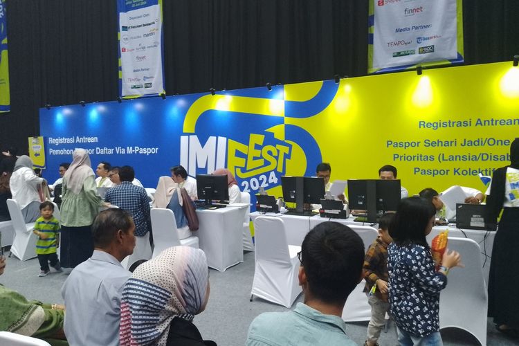IMIFEST 2025, cara bikin paspor, cara bikin paspor online, festival imigrasi 2025, festival imigrasi hutan kota gbk, imifest 2025, Ide Wisata Akhir Pekan, Bikin Paspor Sambil Piknik di Hutan Kota GBK