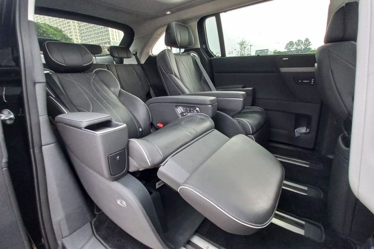 Zeekr 009, Xpeng X9, IIMS 2026, MPV listrik, Adu Spesifikasi MPV Listrik China: Xpeng X9 vs Zeekr 009, Interior &amp; Kenyamanan, Fitur Unggulan, Performa Motor, Kapasitas Baterai: Jarak Tempuh, Kesimpulan