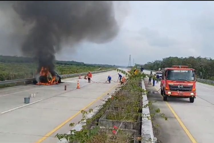APAR, mobil, edukasi, Pentingnya Edukasi Penggunaan APAR untuk Cegah Kebakaran Mobil