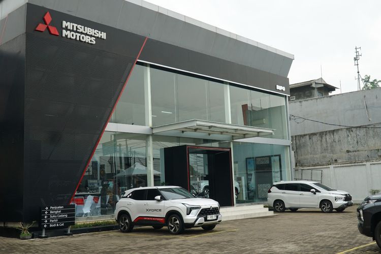 Mitsubishi, biaya servis, Rupiah Melemah, Biaya Servis Mobil Mitsubishi Naik?