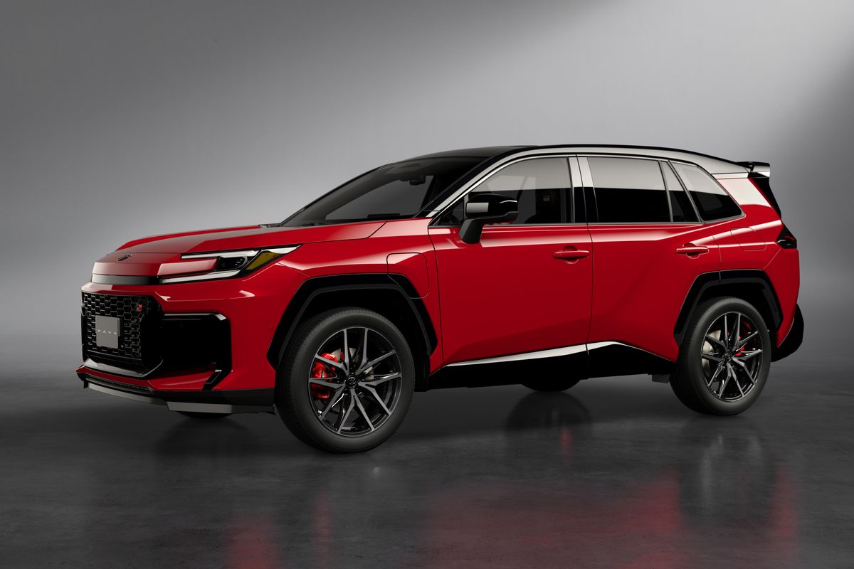 Toyota, Toyota RAV4, PHEV, Toyota Buka Peluang Hadirkan RAV4 GR Bermesin Turbo