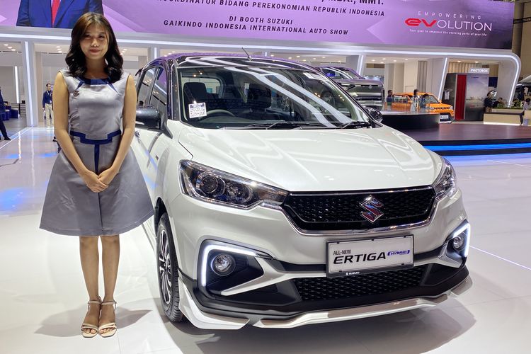 Toyota Kijang Innova Zenix HEV, Suzuki XL7 Hybrid, Oktober 2025, penjualan mobil hybrid, Penjualan mobil hybrid, Penjualan Mobil Hybrid Indonesia Oktober 2025 Turun Drastis