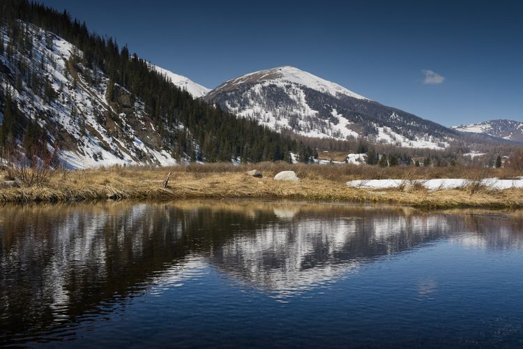 wisata Kazakhstan, wisata kazakhstan, wisata alam kazakhstan, daerah wisata kazakhstan, wisata negara kazakhstan, wisata terkenal di kazakhstan, wisata alam di kazakhstan, 5 Daya Tarik Wisata Kazakhstan, Bisa Bebas Visa dari Indonesia, 1. Pegunungan Altai , 2. Rumah dari nenek moyang buah apel, 3. Mausoleum Khoja Ahmed Yasawi, 4. Rumah dari nenek moyang bunga tulip