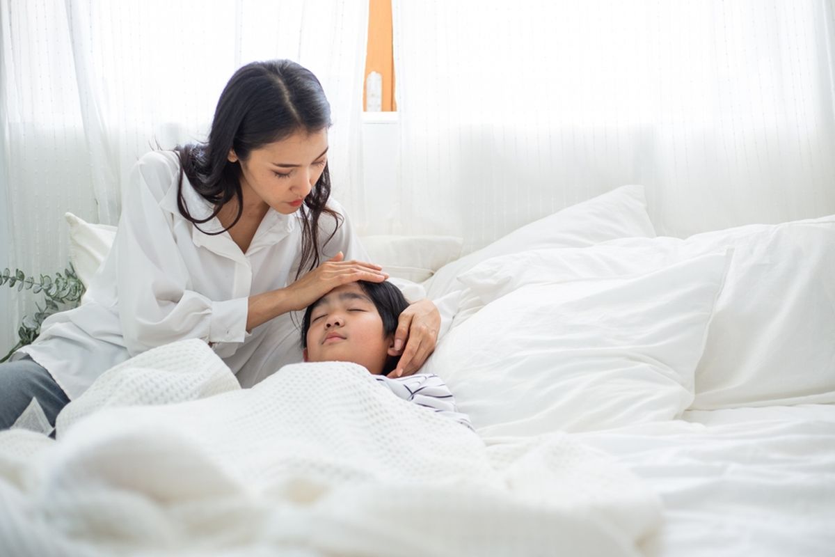 diare, anak dehidrasi, diare pada anak, anak diare, dehidrasi akibat demam, tanda anak dehidrasi saat diare, dehidrasi berat anak, dehidrasi sedang pada anak, dehidrasi berat pada anak, Anak Diare Bisa Dehidrasi Berbahaya, Ini Gejalanya Menurut Dokter, Gejala dehidrasi ringan saat anak diare yang tak disadari, Dehidrasi sedang hingga berat, kondisi yang harus diwaspadai, Pantau jumlah urin dan kondisi anak, Tindakan cepat saat anak diare