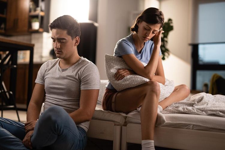 Ghosting, ghosting, kesehatan mental, hubungan toxic, ghosting adalah, ghosting tidak boleh, kondisi ghosting tidak boleh dilakukan, ghosting tidak boleh dilakukan, psikologi hubungan, 4 Situasi Ketika Ghosting Tidak Boleh Dilakukan, 1. Saat kamu berada dalam hubungan serius, 2. Dalam hubungan profesional atau bisnis, 3. Ketika mantan mencari penjelasan, 4. Menghilang dari teman dekat atau anggota keluarga