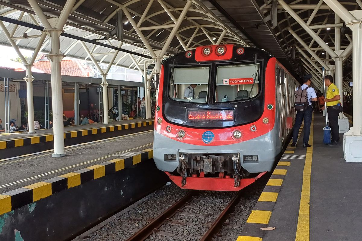Stasiun Tugu, Stasiun Lempuyangan, KRL Jogja-Solo, jadwal KRL Jogja-Solo, stasiun tugu yogyakarta, jadwal KRL Jogja-Solo hari ini, Jadwal KRL Jogja-Solo Akhir Pekan Ini 22-23 November 2025 dari Stasiun Tugu dan Lempuyangan ke Solo