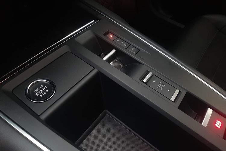 SUV medium, desain Eropa, SUV Medium, kenyamanan berkendara, Citroen C5 Aircross, Citroen C5 Aircross: SUV Eropa dengan Suspensi Nyaman