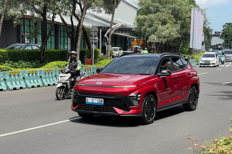 mobil listrik, mobil konvensional, perawatan, Liburan Nataru dengan Mobil Listrik: Jangan Abaikan 4 Cairan Ini