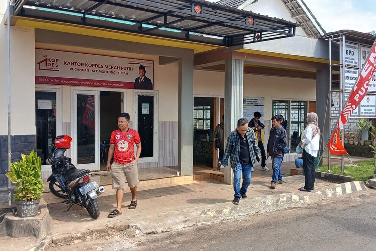 Koperasi Desa Merah Putih, Tuban, Jawa Timur, Presiden Prabowo, Koperasi Merah Putih, koperasi desa merah putih, koperasi merah putih, koperasi merah putih tuban, Koperasi merah putih di Tuban diputus mitra, Duduk Perkara Koperasi Merah Putih Tuban Tutup Sehari Usai Diresmikan, Berawal dari Salah Ucap di Depan Prabowo, Dipicu Salah Ucap Saat Dialog dengan Presiden, Kepala Desa Akui Gugup sehingga Salah Ucap, Kerja Sama Diputus, Seluruh Barang Ditarik, Belum Ada Respons Tambahan