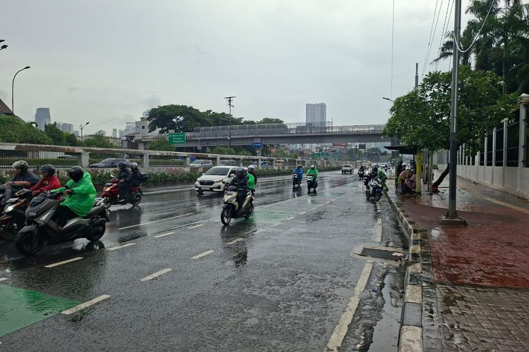 aksi unjuk rasa, lalu lintas, jalur alternatif, Ada Demo Buruh di Gedung DPR, Potensi Macet Simak Jalur Alternatifnya