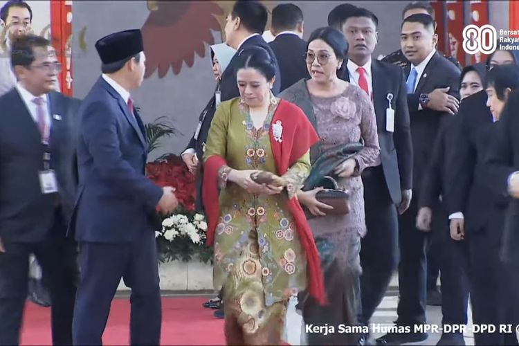 kain batik, puan maharani, Kebaya, kebaya encim, Ketua DPR RI Puan Maharani, sidang tahunan mpr 2025, Puan Maharani Pakai Kebaya Warna Hijau Lime di Sidang Tahunan MPR 2025