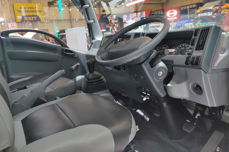 Isuzu, Isuzu ELF NMR, truk ringan, Bukan Hanya Merek India, Agrinas Deal 900 Unit Truk dengan Isuzu