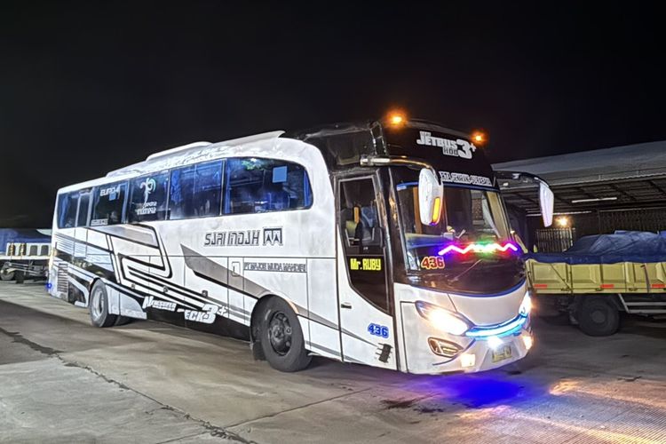 bus AKAP, tiket bus, naik bus, PO Gunung Mulia, PO Muji Jaya Putra Mandiri, bus sapu jagat, 4 PO Bus Sapu Jagat Legendaris yang Masih Eksis