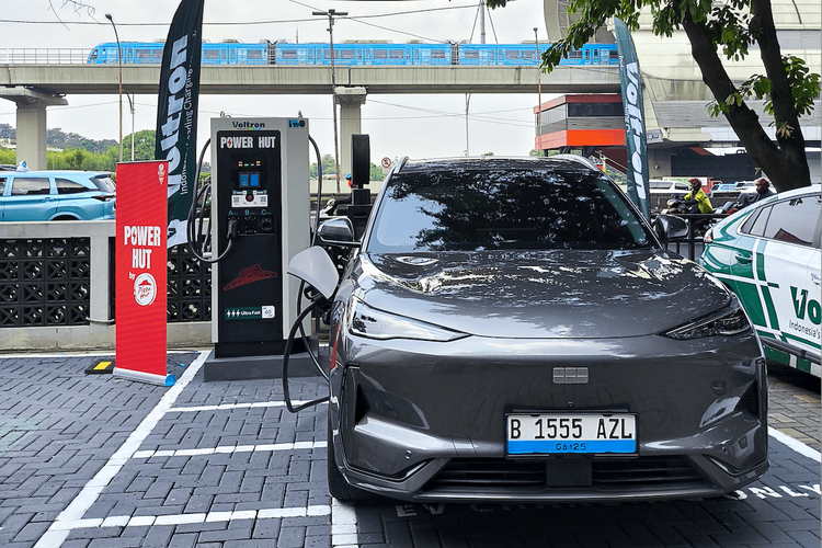 mobil China, pasar otomotif, kepercayaan konsumen, Kepercayaan Konsumen, mobil china, Pasar otomotif, strategi harga, BYD, Wuling, dan Mobil China: Strategi Penurunan Harga di Indonesia