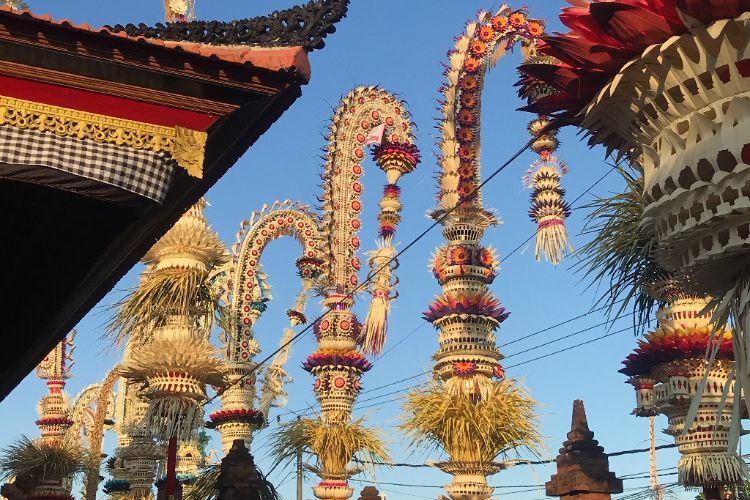 Bali, Galungan, Hari Raya Galungan, penjor, Penjor, Hari Raya Galungan di Bali, Ada Tradisi Penjor yang Memukau Wisatawan