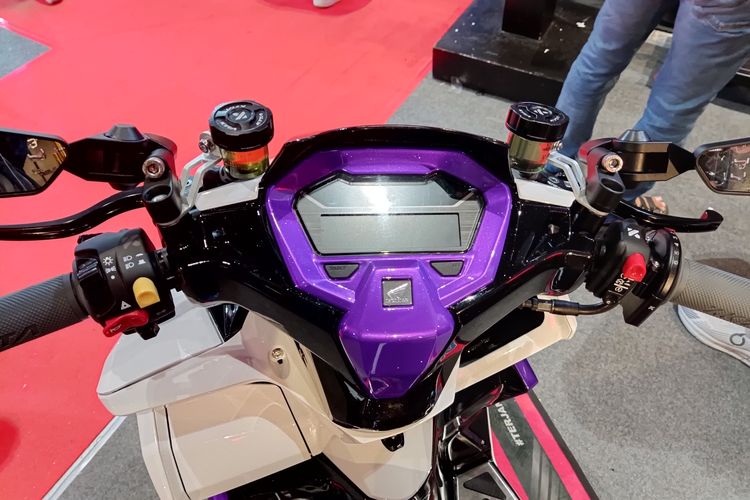 Fireblade, Vario 160, honda vario, Honda Vario 160, modifikasi honda vario, Modifikasi Honda Vario 160 dengan Gaya Fireblade