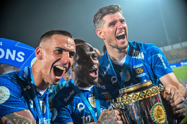 Nick Kuipers, Persib, Luis Milla, Ricky Kambuaya, Bojan Hodak, Liga 1 2024-2025, Persib Bandung, Kisah Nick Kuipers di Persib, Hampir Pergi Tanpa Trofi di Era Luis Milla