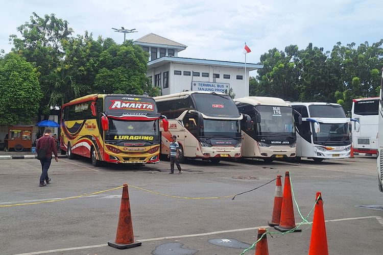 tiket bus, perusahaan otobus, Jangan Tertipu Agen Abal-abal Tiket Bus untuk Mudik Lebaran 2026