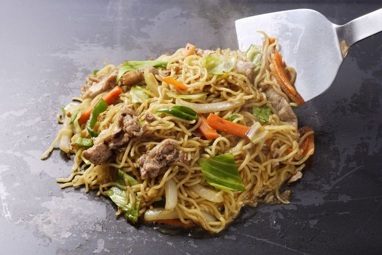 Bakmi Jowo, Bakmi Jowo Bu Citro 1 Solo, bakmi Jowo, Resep bakmi Jowo, resep bakmi Jowo, bakmi Jowo goreng, bakmi Jowo rebus, Jokowi makan bakmi Jowo, Prabowo makan Bakmi Jowo, Bakmi Jowo Jadi Menu Jokowi, Prabowo, dan Gibran saat di Solo: Intip Resep dan Bahannya!, Bahan-bahan, Bumbu yang dihaluskan:, Bahan taburan, Pelengkap, Cara membuat, Bahan-bahan, Bumbu yang dihaluskan, Cara membuat bakmi Jowo goreng