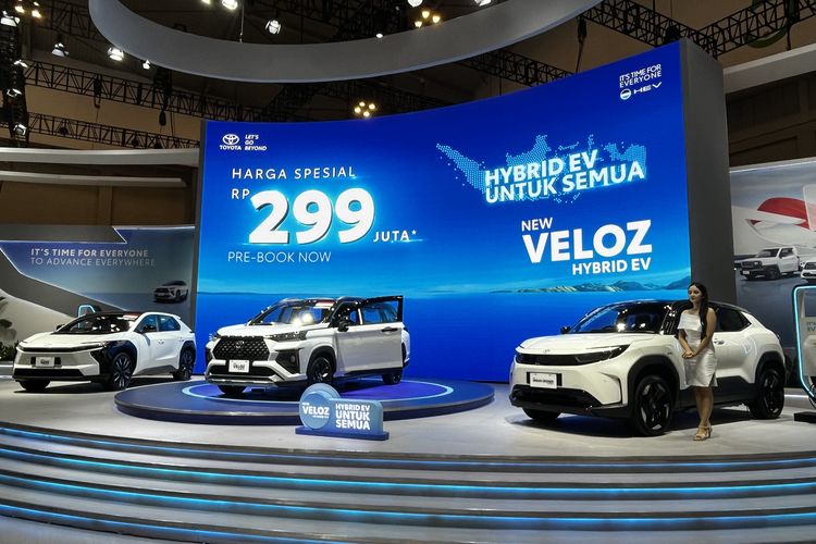 Toyota, GJAW 2025, toyota, Toyota Urban Cruiser, Toyota bZ4X, toyota veloz hybrid, Toyota Andalkan Veloz Hybrid dan Ragam Promo di GJAW