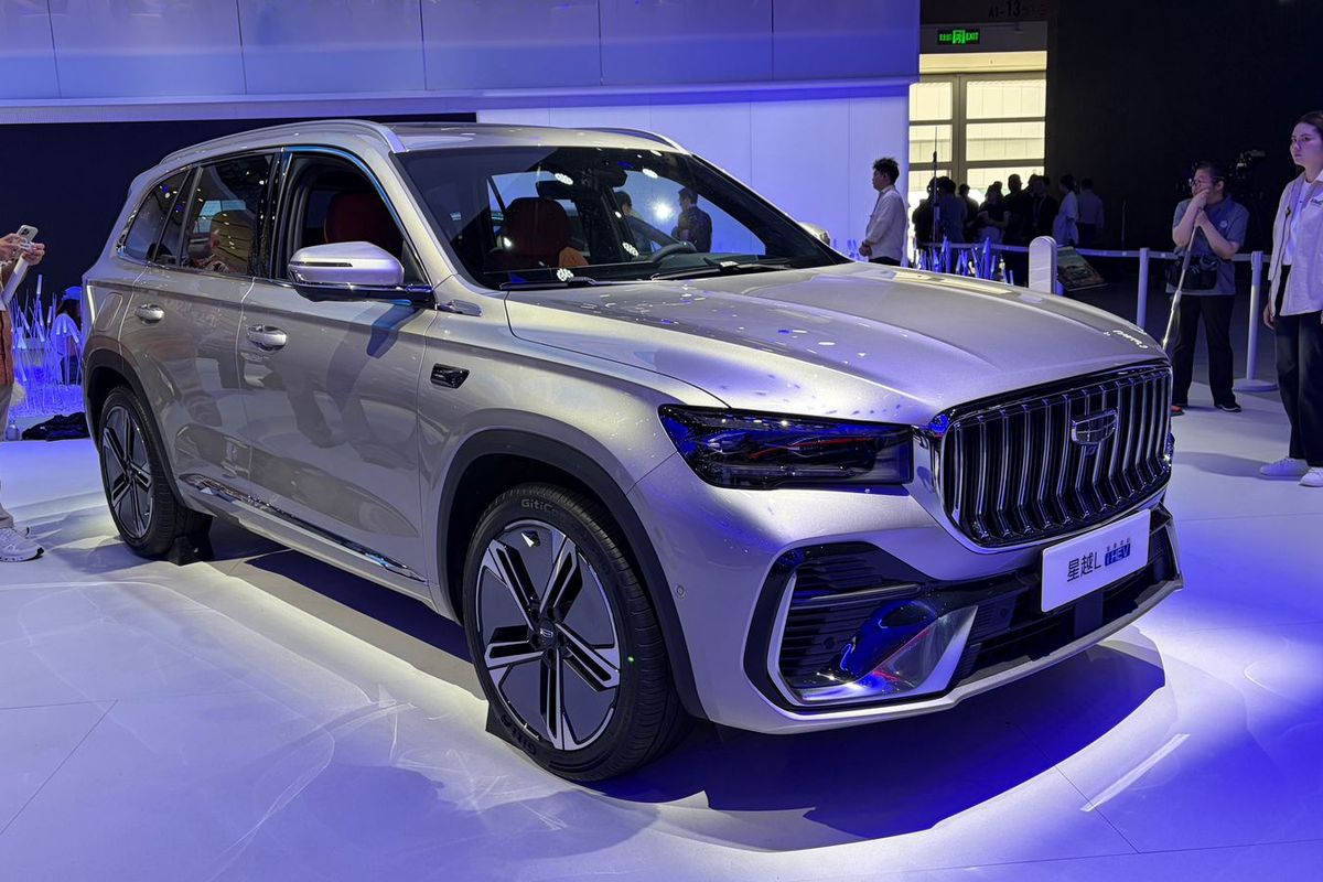 hybrid, Geely, Teknologi Hybrid Geely: Konsumsi BBM 2,22 Liter untuk 100 Km