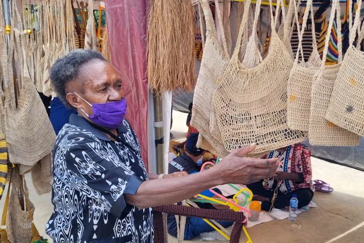 Wapres Gibran, noken, Papua, Tas noken, noken adalah, Sejarah Tas Noken yang Dipakai Gibran Saat Mengunjungi Tanah Papua, Mengenal tas noken Papua, Makna budaya dan filosofi, Pengakuan internasional, Cara pembuatan noken