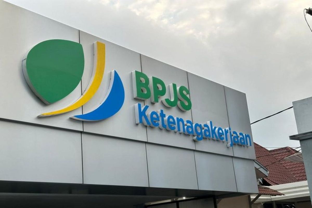 Jaminan Hari Tua, jaminan hari tua, cara mencairkan JHT, syarat mencairkan JHT BPJS Ketenagakerjaan, cara mencairkan jht tanpa resign, cara mencairkan jht online, cara mencairkan jht setelah resign, syarat mencairkan jht, syarat mencairkan jht di kantor bpjs, apakah jht cair setiap bulan, Apakah Saldo JHT Bisa Dicairkan Setiap Bulan? Berikut Aturan Resmi BPJS Ketenagakerjaan, 1. Unduh aplikasi JMO, 2. Klaim saldo JHT, 3. Cek data, 4. Lengkapi data