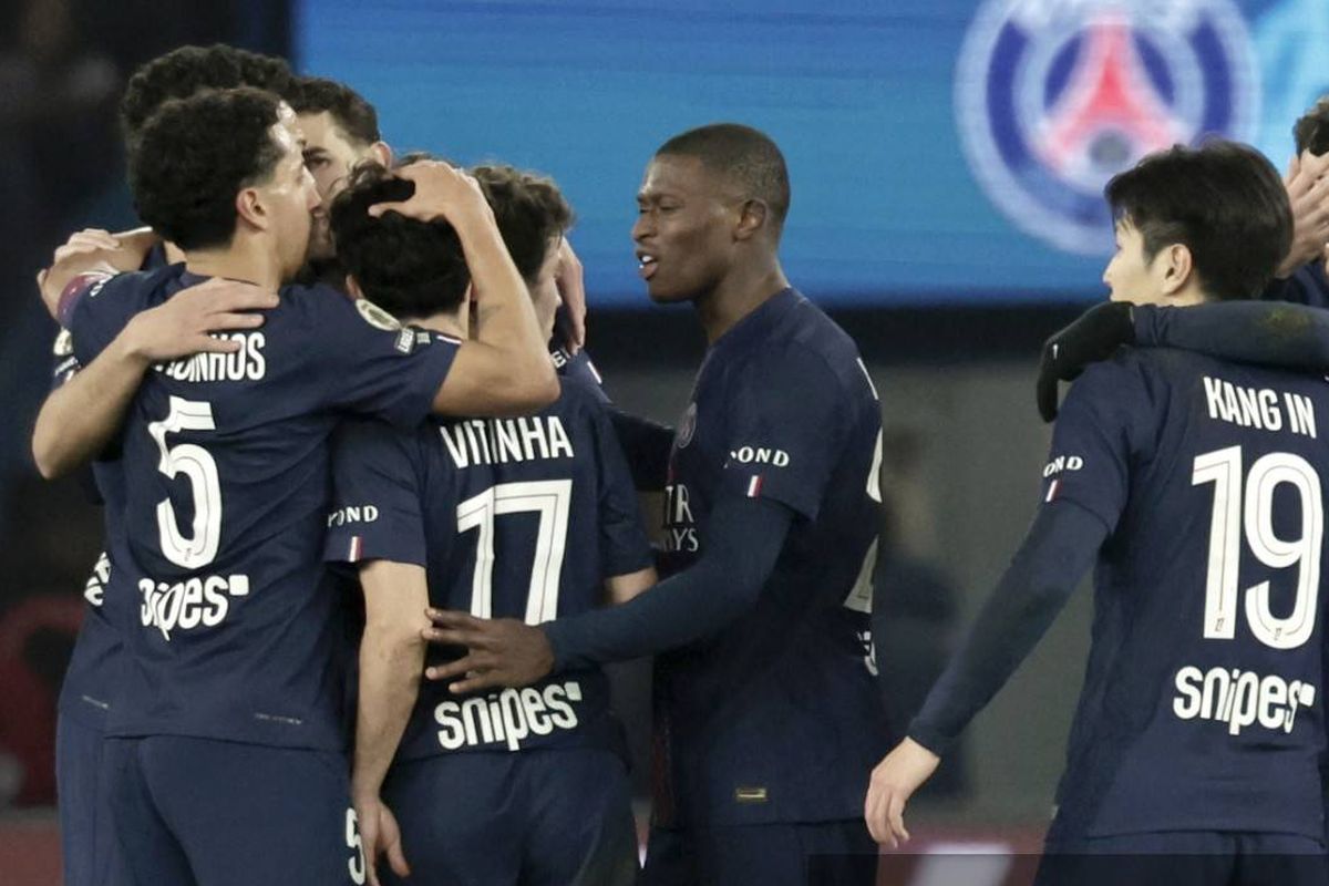 Ligue 1, Liga Perancis, Le Classique, Luis Enrique, PSG Babat Marseille 5-0, Kata Enrique Nyaris Sempurna, Bersejarah