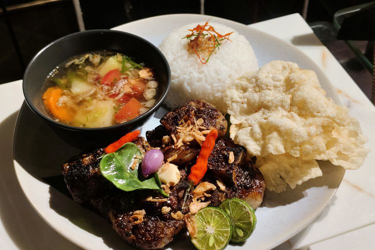 Laksan Palembang, Wyndham Culinary Journey, Mencicipi Menu Nusantara Ala Hotel, dari Laksan hingga Rawon Misoa, Sari Laut Bakar Dabu Dabu dan Buntut Bakar Maranggi, Moringa Seafood Miso Soup dan Bebek Goreng Jivva, Paha Kambing Bakar Sayur Urap dan Kakap Sambal Matah, Laksan Palembang dan Nasi Minyak Iga Bakar, Rawon Misoa dan Tahu Campur 