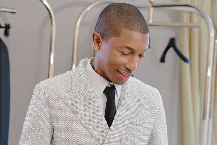 Pharrell, Knight of the Legion of Honor, Pemerintah Perancis, Louis Vuitton, Pharrell Williams, pharrell williams louis vuitton, pemerintah perancis, knight of the legion of honor, Pharrell Williams Dapat Gelar Kehormatan dari Perancis, Ini Alasannya