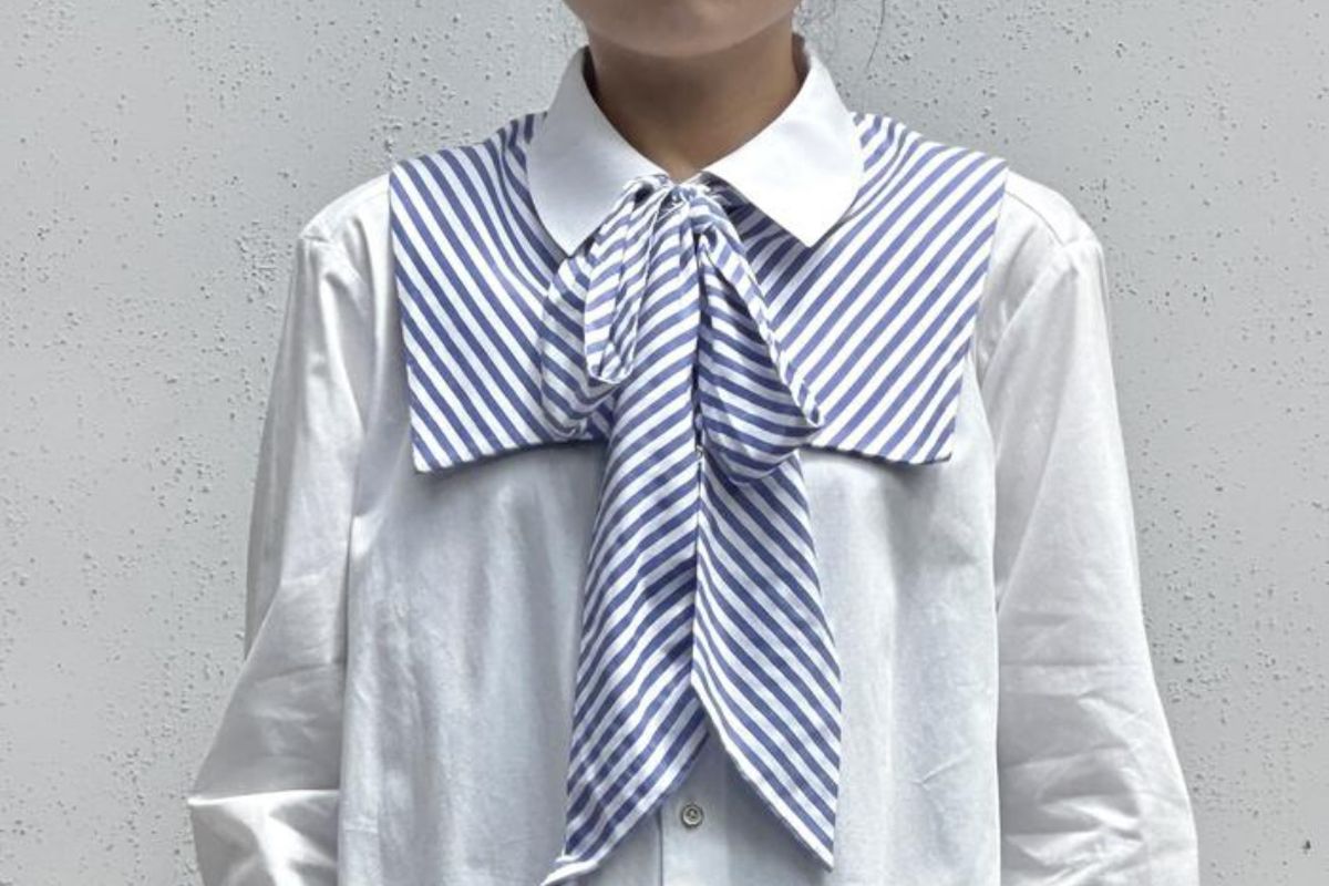 Sarinah, tie bib, aksesoris fashion, apa itu tie bib, kegunaan tie bib, tie bib adalah, Tie Bib, Aksesori Fesyen yang Bikin Atasan Polos Jadi Lebih Modis