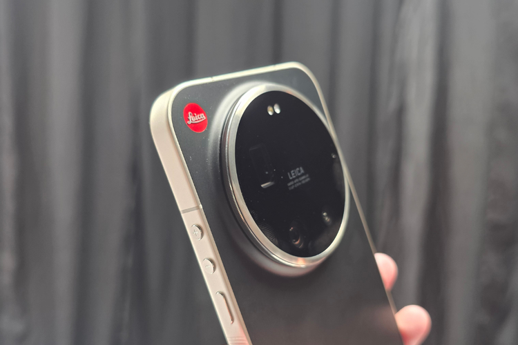 Xiaomi, Leica, Xiaomi Leica Leitzphone, HP Xiaomi Leica Leitzphone Resmi di Indonesia, Ring Kamera Bisa Diputar, Harga Rp 30 Juta, Ring kamera bisa diputar , Hadirkan Leica Essential Mode, Spesifikasi Xiaomi Leica Leitzphone, Harga Xiaomi Leica Leitzphone di Indonesia